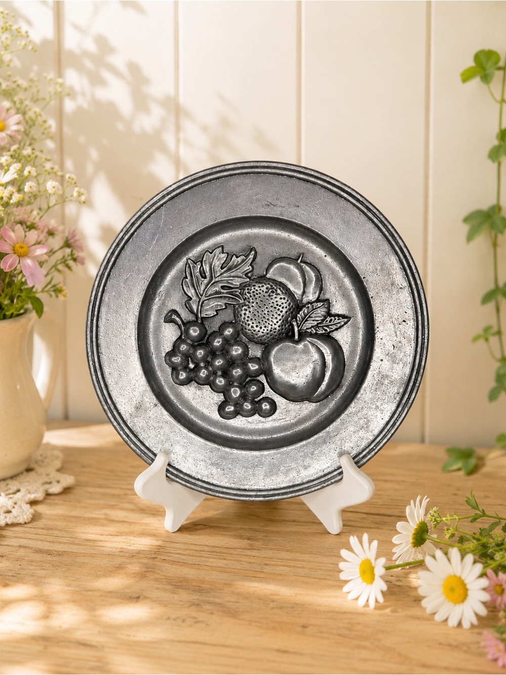 1972 Sexton Cast Metal Decorative Wall Plate